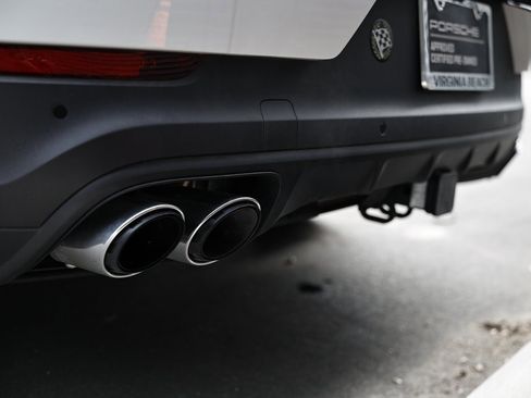 Certified 2025 Porsche Cayenne image 15