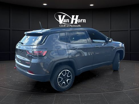 Used 2024 Jeep Compass Trailhawk w/ Trailhawk Elite Group AWD/4WD image 7