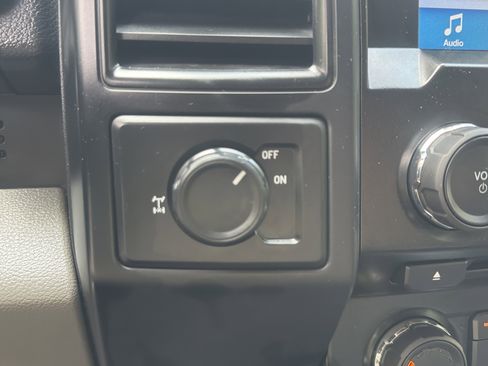Used 2017 Ford F150 XL w/ Equipment Group 101A Mid RWD image 1