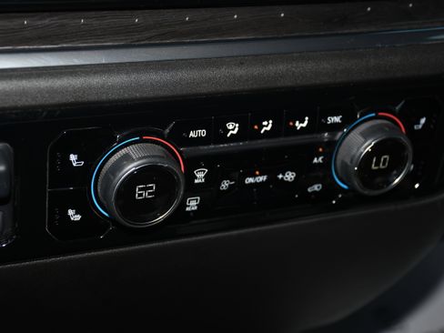 Used 2025 Chevrolet Silverado 2500 LTZ image 15