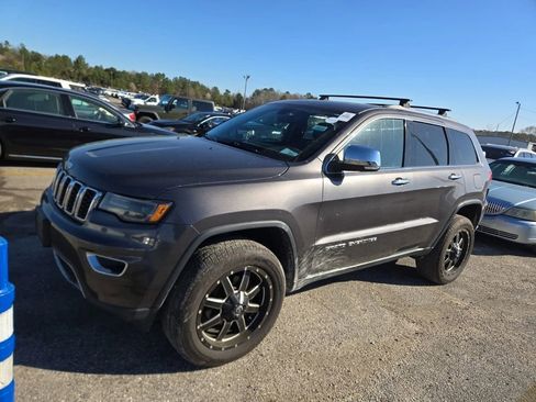 Used 2019 Jeep Grand Cherokee Limited w/ Luxury Group II image 2