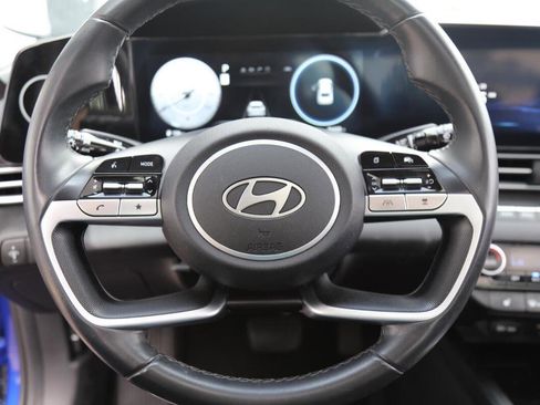 Used 2024 Hyundai Elantra Limited image 25