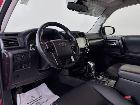 Certified 2024 Toyota 4Runner TRD Off-Road Premium AWD/4WD image 9
