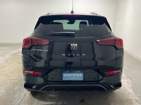 Used 2025 Buick Encore GX Sport Touring w/ Advanced Technology Package image 8