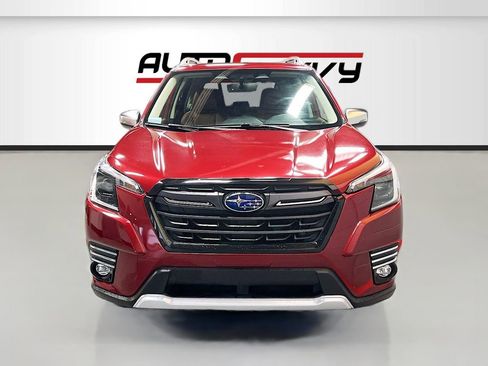 Used 2024 Subaru Forester Touring AWD/4WD image 2