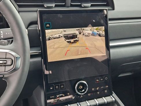 New 2026 GMC Terrain Elevation w/ Elevation Premium Package FWD image 36