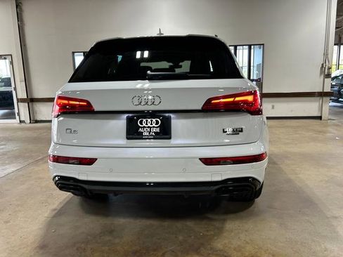 Certified 2025 Audi Q5 2.0T Premium w/ Convenience Plus Package image 4