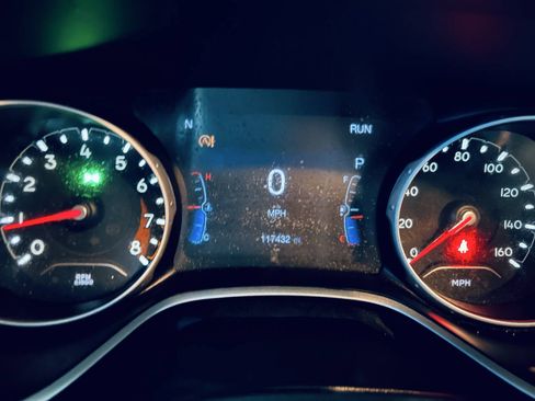 Used 2021 Jeep Compass Limited FWD image 37