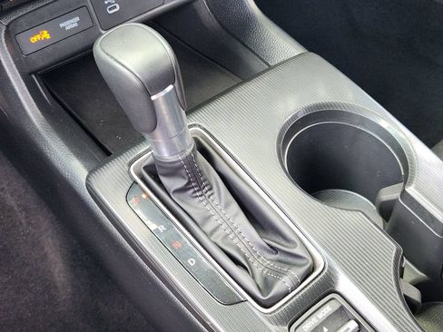 Used 2025 Honda Civic Sport image 14