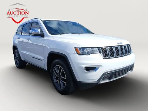 Used 2020 Jeep Grand Cherokee Limited image 3