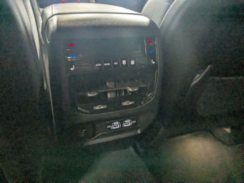 Certified 2023 Jeep Grand Cherokee Overland w/ Luxury Tech Group IV AWD/4WD image 21