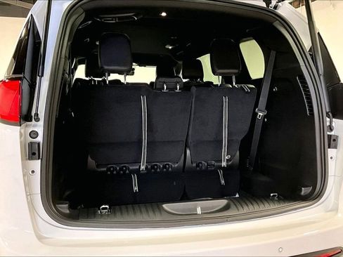 New 2026 Chrysler Voyager LX image 33