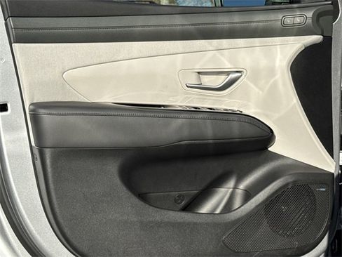 New 2025 Hyundai Tucson Limited image 10