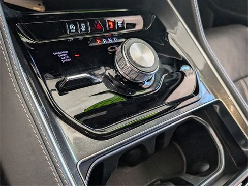 Used 2023 Jeep Wagoneer 4WD image 20