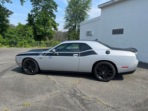Used 2022 Dodge Challenger R/T Scat Pack w/ T/A Package image 12