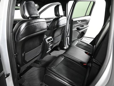 Used 2024 Jeep Grand Cherokee Altitude image 14