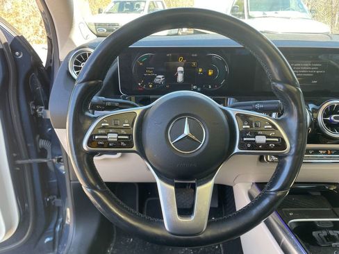 Used 2021 Mercedes-Benz GLA 250 4MATIC image 15