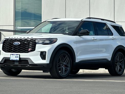 New 2025 Ford Explorer ST w/ Sun And Sound Package image 7