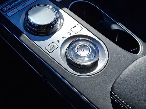 Certified 2025 Genesis GV70 3.5T Sport w/ Sport Advanced Package image 12