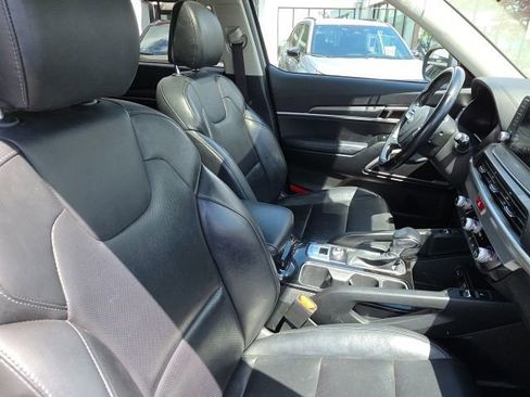 Used 2021 Kia Telluride S FWD image 20