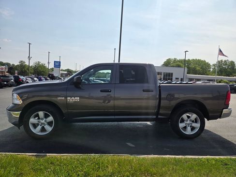Used 2023 RAM 1500 Classic SLT AWD/4WD image 4