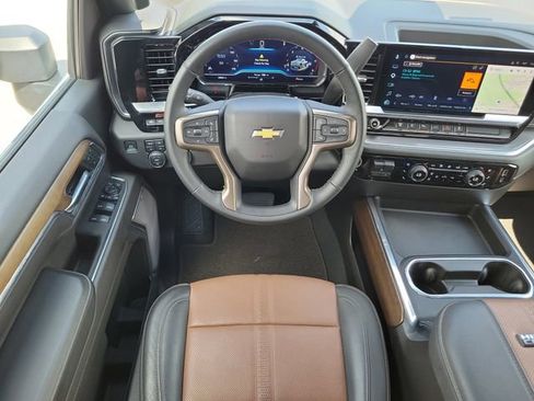 Certified 2024 Chevrolet Silverado 2500 High Country w/ Technology Package AWD/4WD image 20