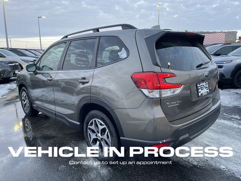Used 2020 Subaru Forester Premium image 5