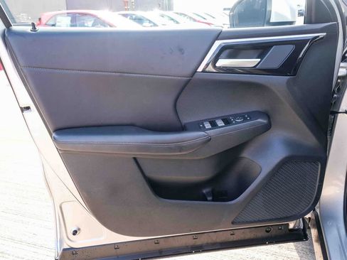 Used 2024 Mitsubishi Outlander SE AWD/4WD image 20