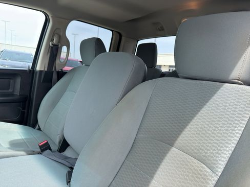 Used 2015 RAM 1500 Express image 28