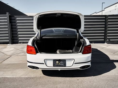 Used 2024 Bentley Flying Spur S V8 image 12
