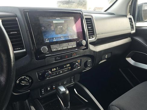 Used 2024 Nissan Frontier SV w/ SV Convenience Package image 9