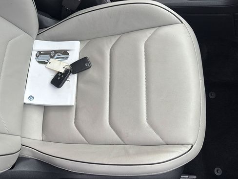 Used 2019 Volkswagen Tiguan S AWD/4WD image 12