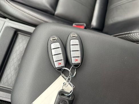 Used 2024 Nissan Frontier SL w/ Technology Package image 35