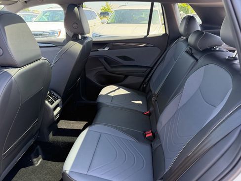 New 2026 Volkswagen Tiguan SE R-Line AWD/4WD image 23