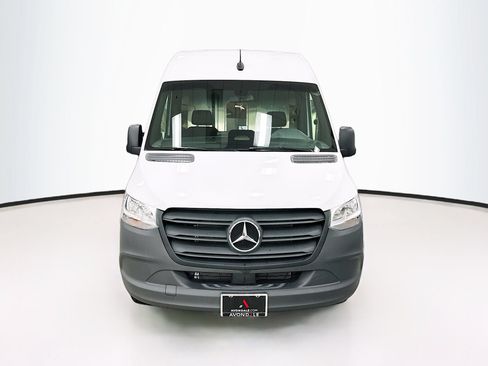 Used 2025 Mercedes-Benz Sprinter 2500 image 2