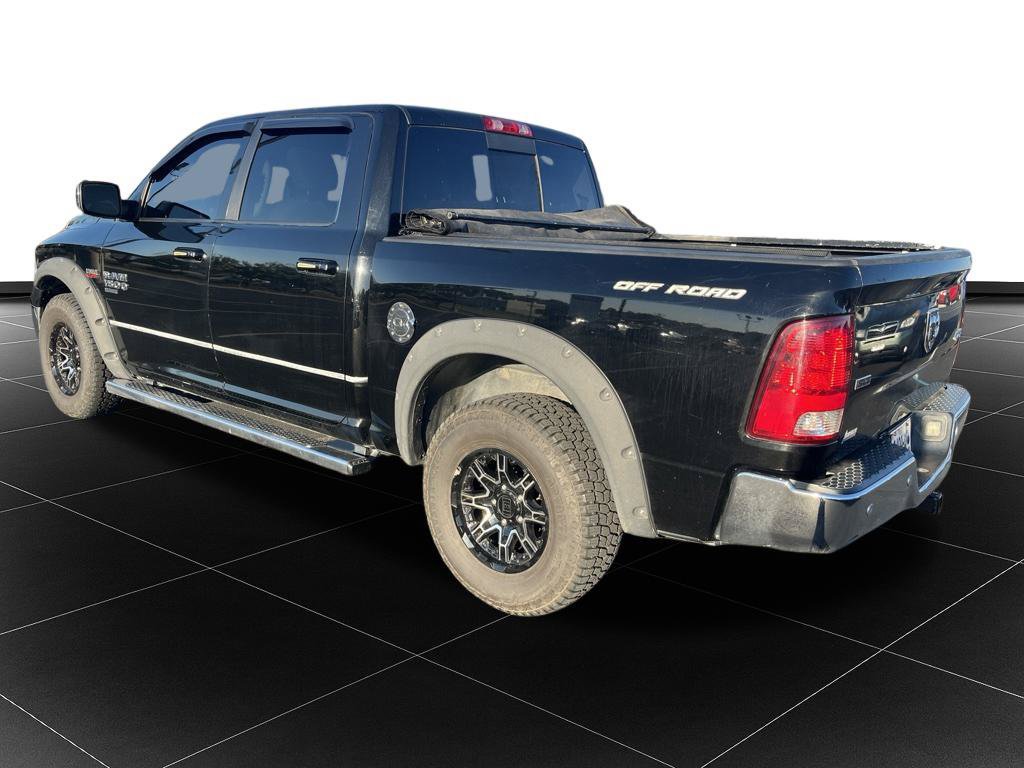 Used 2020 RAM 1500 Classic SLT w/ Luxury Group AWD/4WD image 3