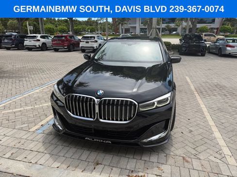 Used 2022 BMW ALPINA B7 xDrive AWD/4WD image 3