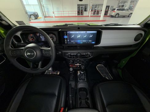 Used 2025 Jeep Wrangler Unlimited Sport AWD/4WD image 22