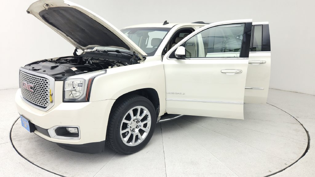 Used 2015 GMC Yukon XL Denali w/ Touring Package RWD image 10