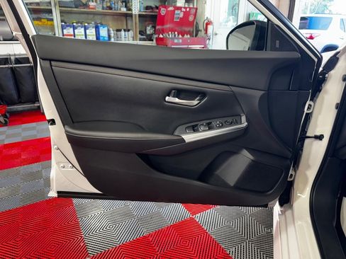 Used 2020 Nissan Sentra SR image 14