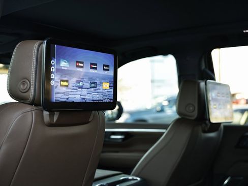 Used 2025 Chevrolet Tahoe High Country image 25