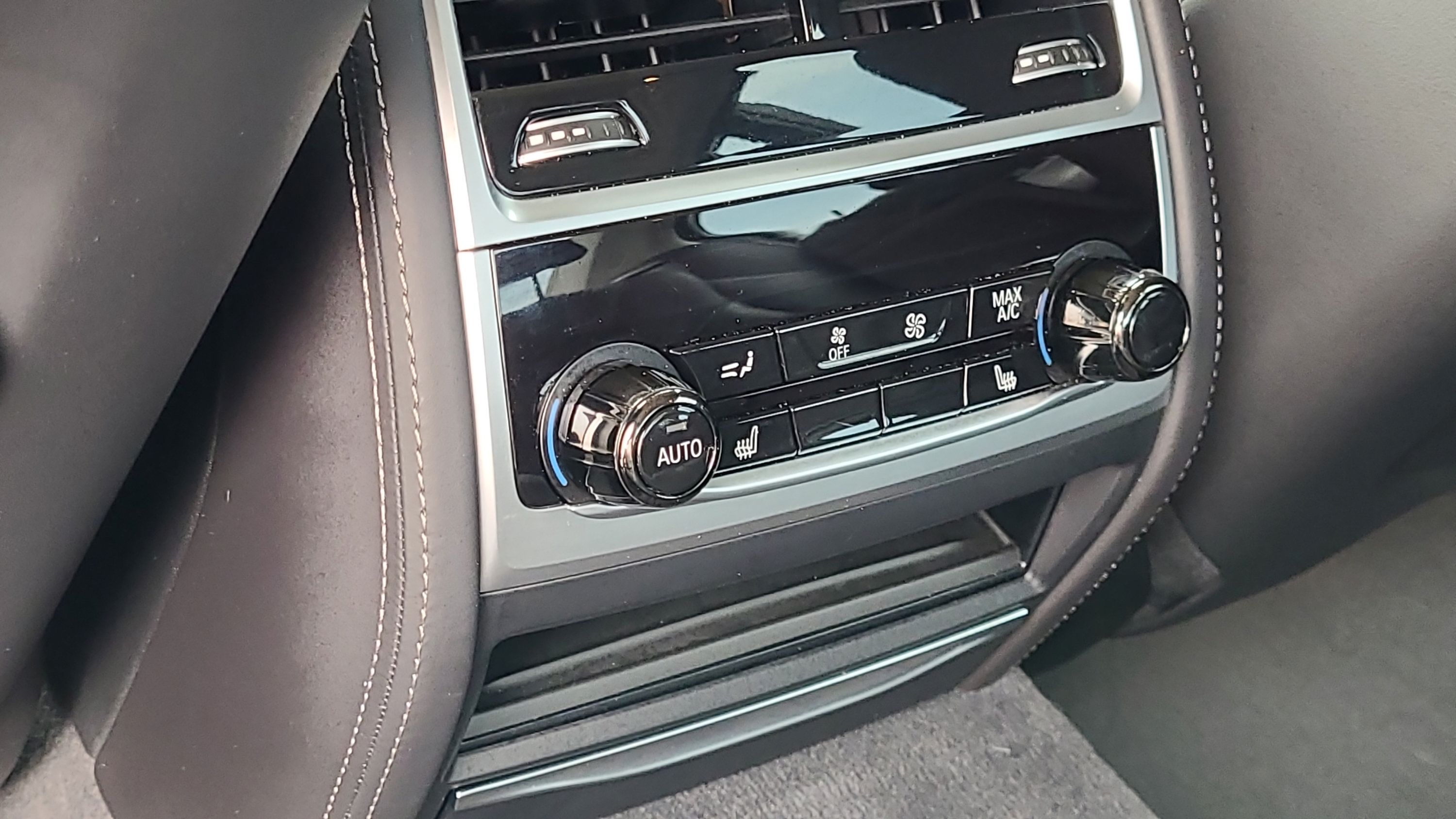 Used 2022 BMW 750i xDrive w/ Executive Package AWD/4WD image 16