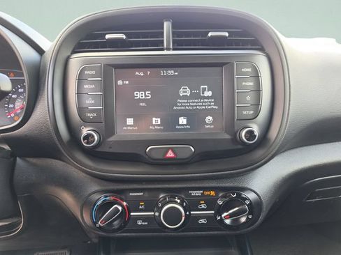 Used 2021 Kia Soul LX FWD image 29