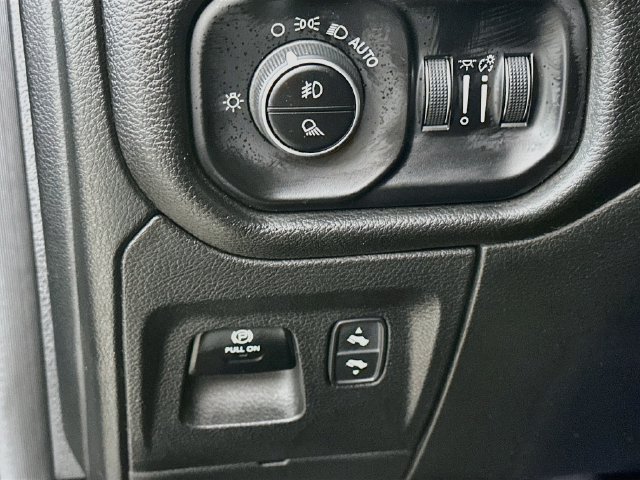Used 2025 RAM 1500 Big Horn AWD/4WD image 21