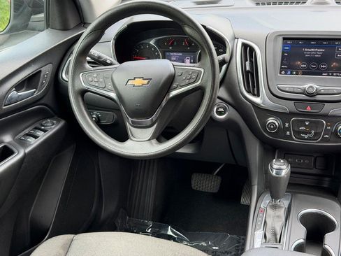 Used 2020 Chevrolet Equinox LT FWD image 12