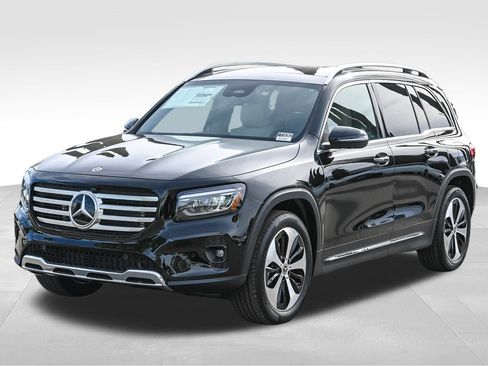 New 2026 Mercedes-Benz GLB 250 image 3