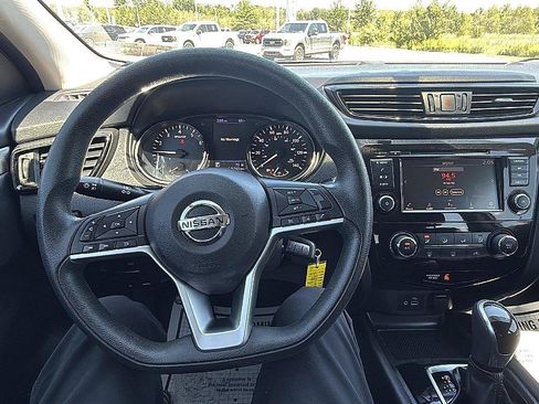 Used 2019 Nissan Rogue Sport S AWD/4WD image 26