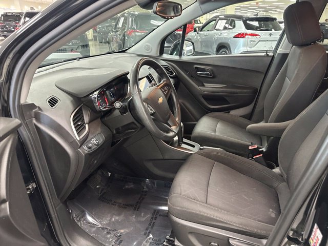 Used 2020 Chevrolet Trax LT FWD image 9