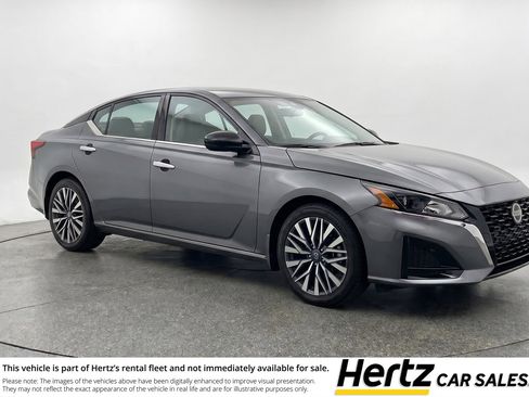 Used 2025 Nissan Altima 2.5 SV FWD image 1