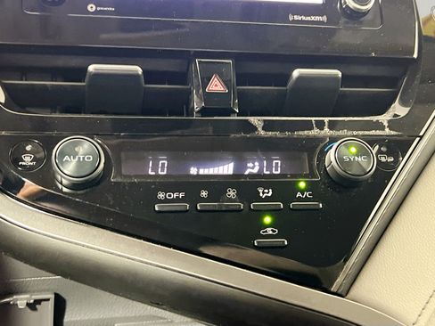 Used 2022 Toyota Camry SE FWD image 25